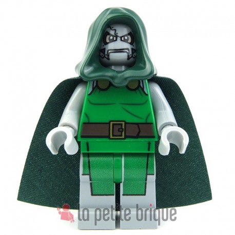 Lego SUPER HEROES Dr. Doom (La Petite Brique)